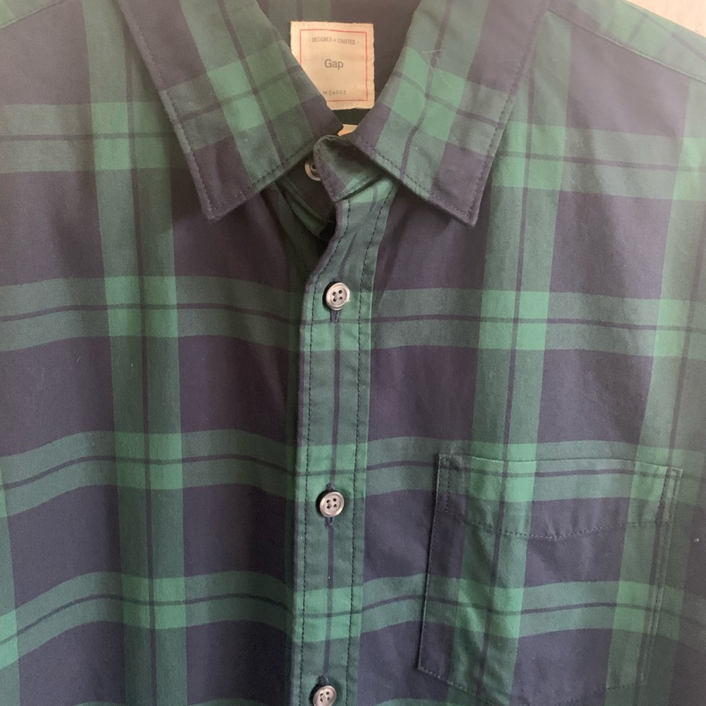 GAP men’s button down - Picture 2 of 2